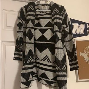 SWS Knitwear Cardigan Black and White